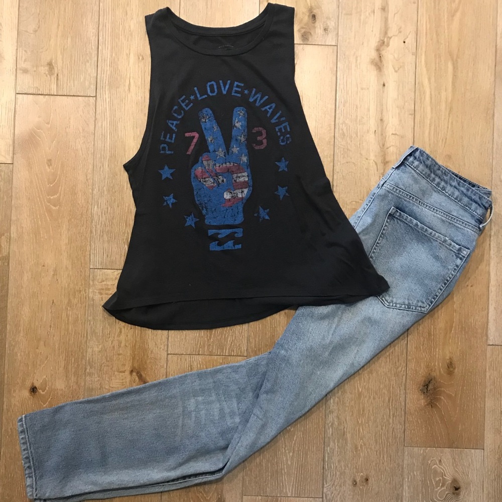 Peace Love Waves Tank